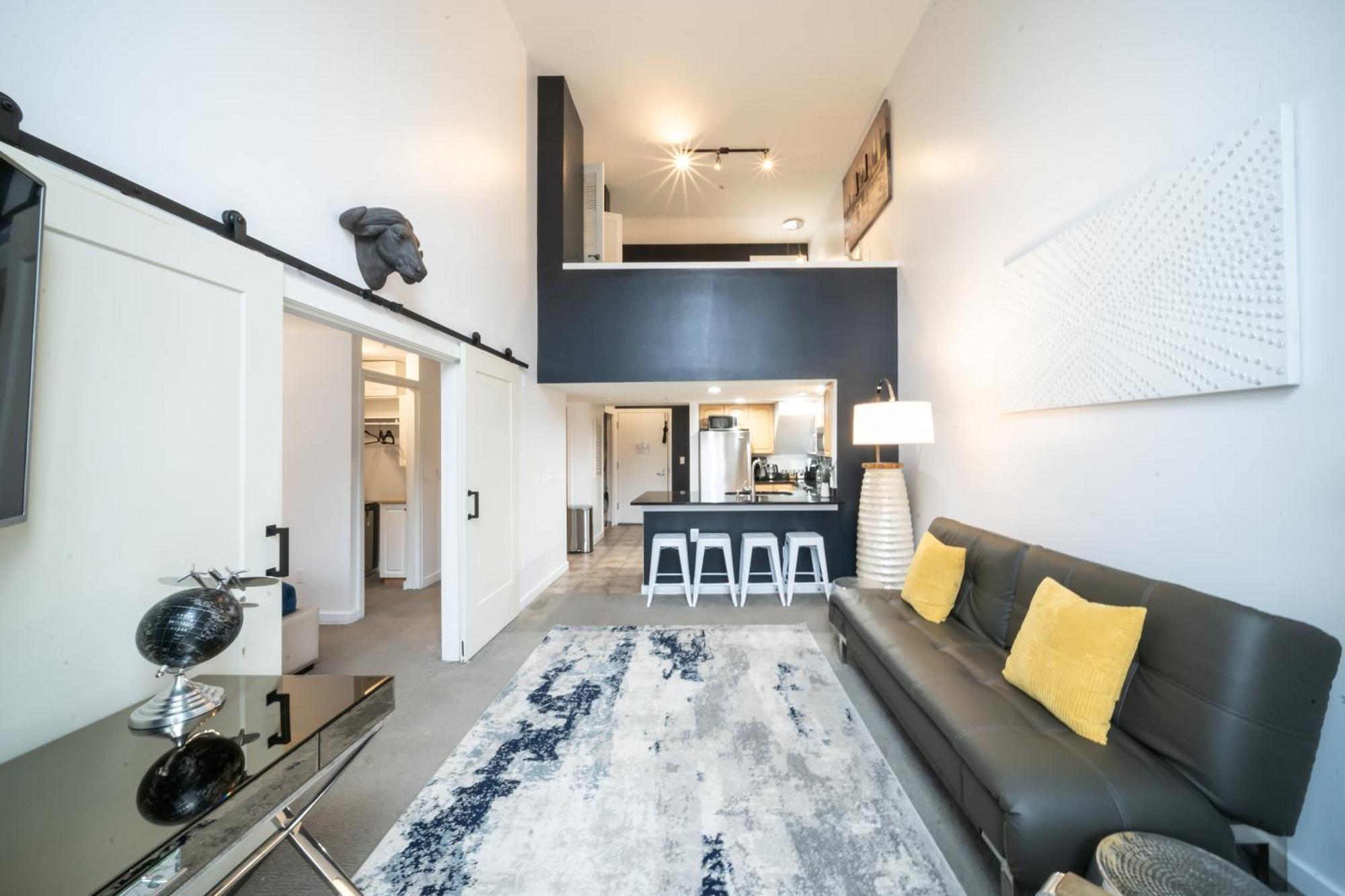 Modern Downtown Top Floor Penthouse With Bay Views Σιάτλ Εξωτερικό φωτογραφία